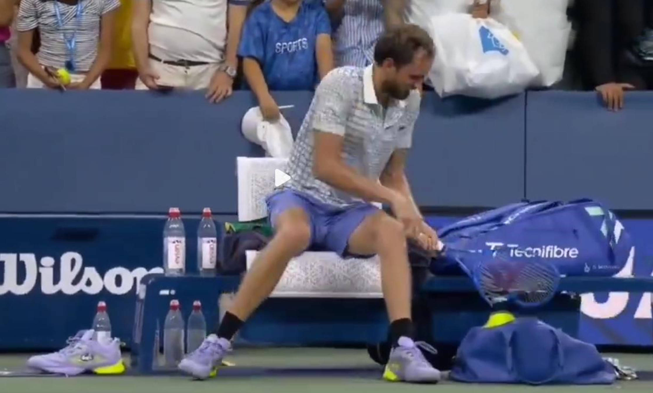 爱游戏登陆入口包含德约科维奇爆冷击败C9，突破纪录引爆全场！的词条